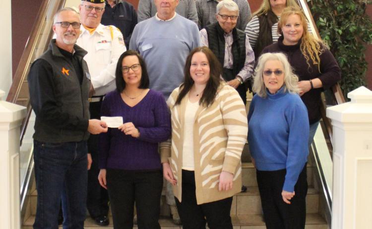 GLADWIN ROTARY CLUB DONATES TO MEALS ON WHEELS
