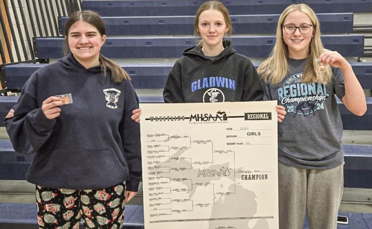 Gladwin wrestlers Izzy Searfoss, Tricia Pyrzewski and Jade Sheltraw won regional medals and advanced to this weekend’s girls’ state meet at Ford Field in Detroit.