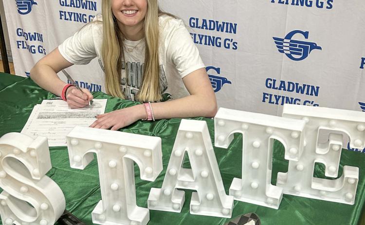 Gladwin’s Mackenzie Huber signs up with MSU hockey team
