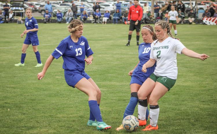 Flying G’s boot Pinconning in soccer district opener