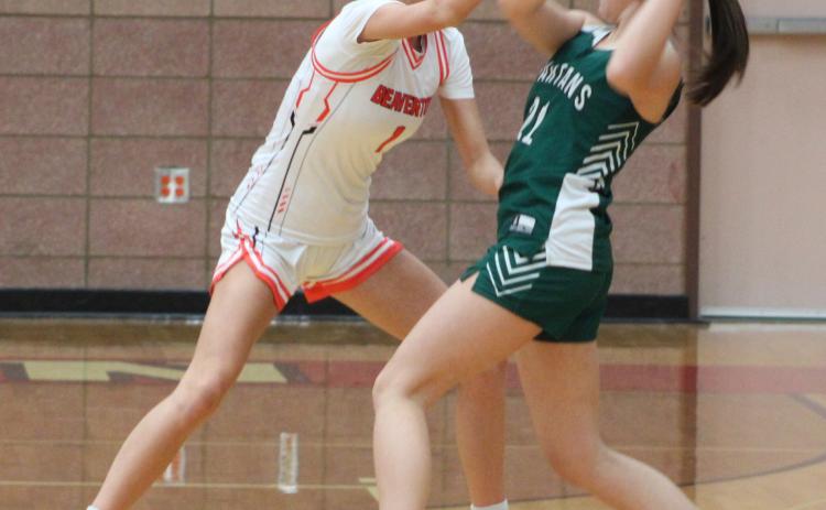 Beaverton’s Trinity Danielak applies the defensive pressure during Friday night’s victory over visiting Pinconning.