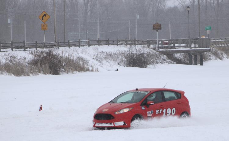 BEAVERTON ICE RACES CONTINUE