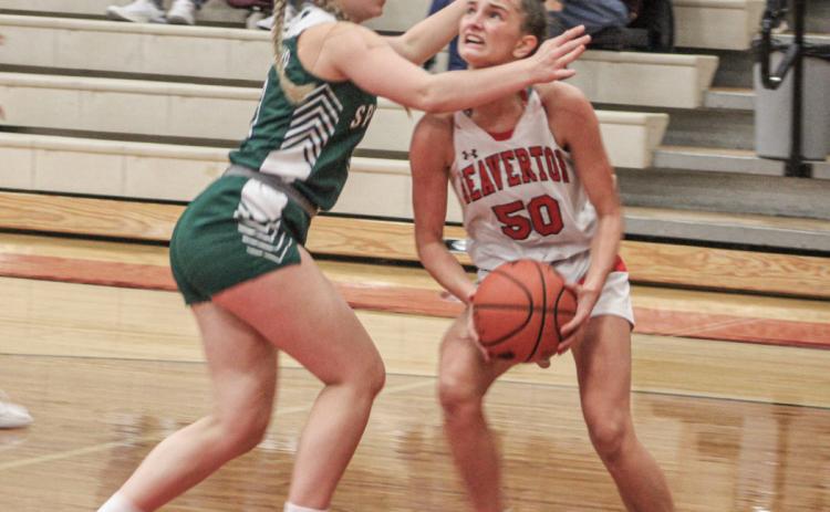 Beaverton’s Myah Hubble deals with Pinconning’s pincer defense during last Tuesday night’s victory.