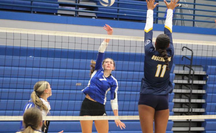 Two-time defending champion Gladwin sweeps Farwell in JPC volleyball opener