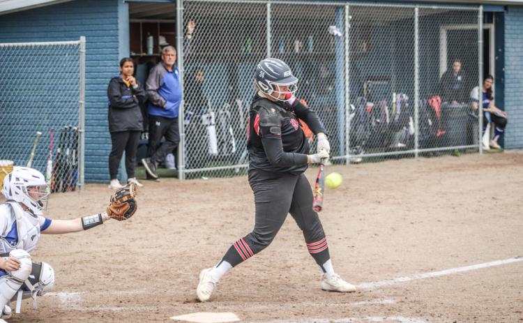 Beaverton snaps softball skid by sweeping doubleheader