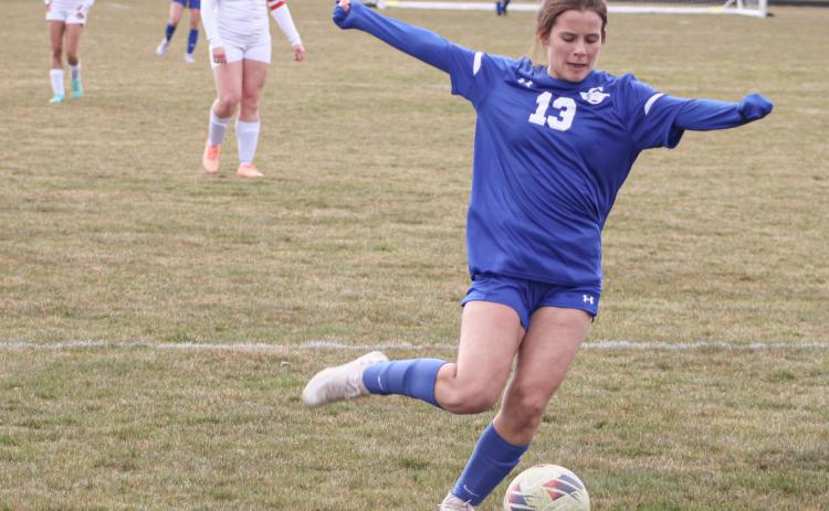 Willa Barren and the Gladwin soccer team sandwiched a win over Pinconning between two losses to Standish in Jack Pine Conference action last week.
