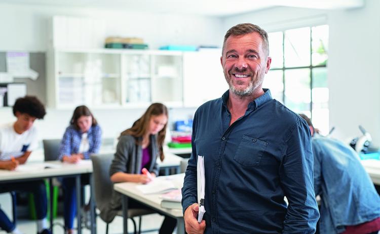 Teachers: together, let’s highlight the importance of their role!