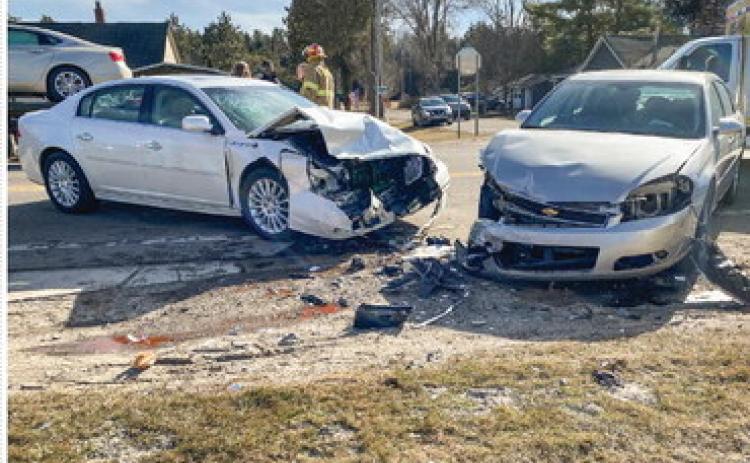 Accident temporarily closes Cedar Avenue
