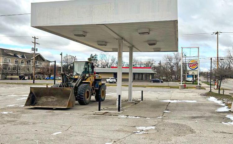 Riverwalk Place to have more parking in spring