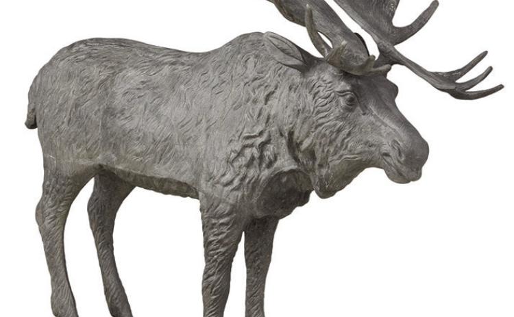This life-sized zinc figure of a moose brings the majesty of the animal kingdom to your garden – without the risk a real moose would present.